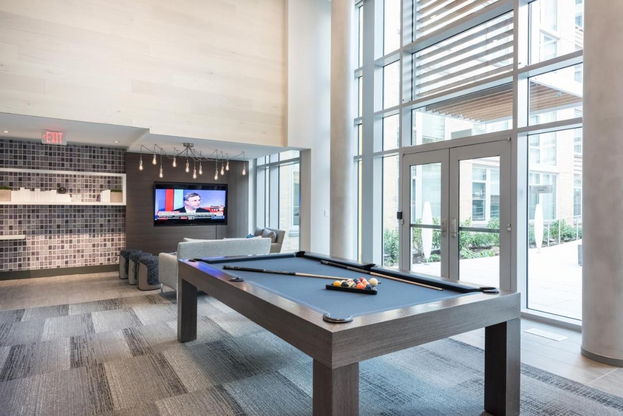 Global Luxury Suites Crystal City Arlington Exteriör bild