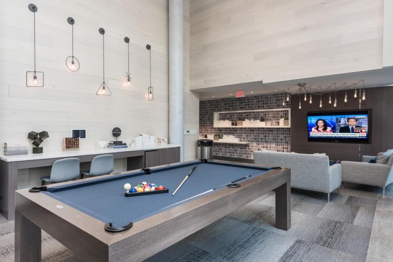 Global Luxury Suites Crystal City Arlington Exteriör bild