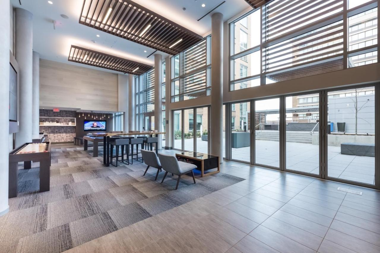 Global Luxury Suites Crystal City Arlington Exteriör bild