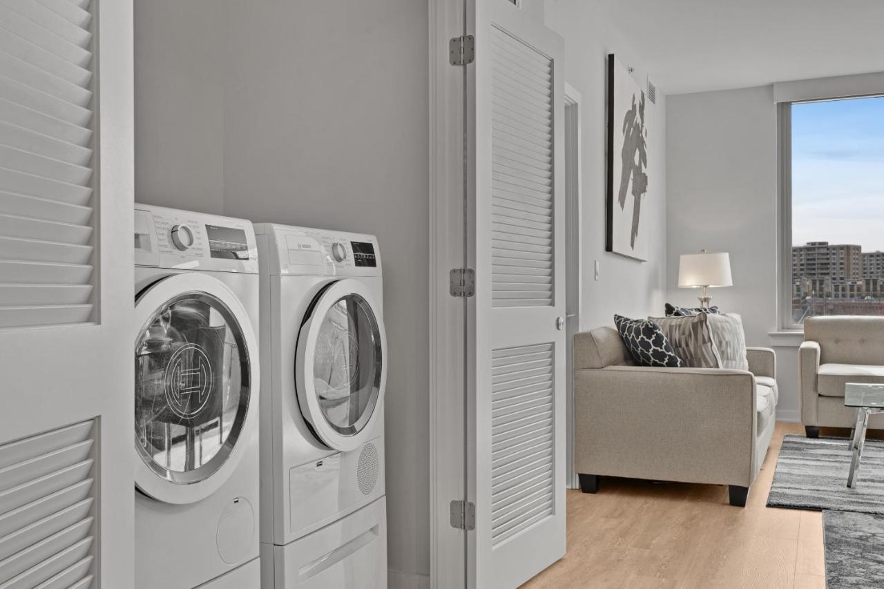 Global Luxury Suites Crystal City Arlington Exteriör bild