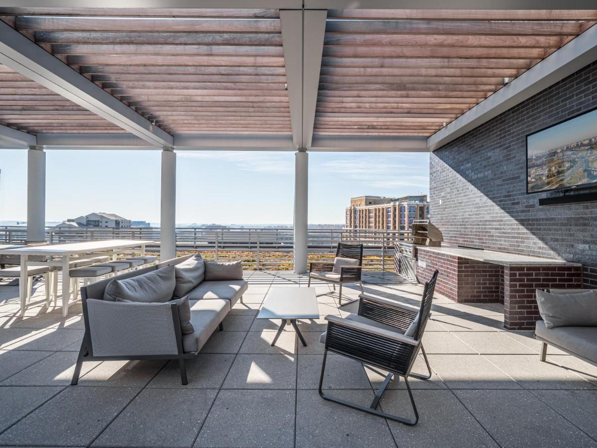 Global Luxury Suites Crystal City Arlington Exteriör bild
