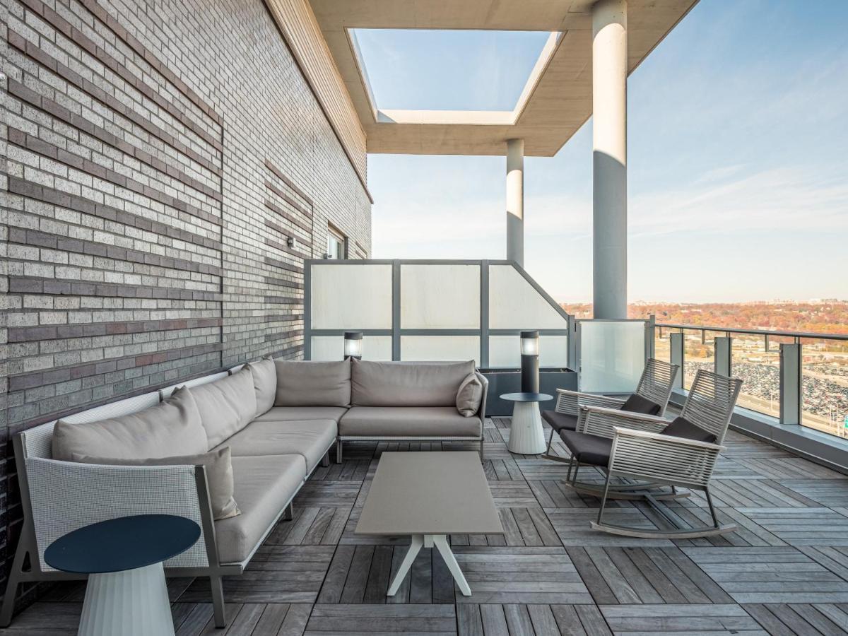 Global Luxury Suites Crystal City Arlington Exteriör bild