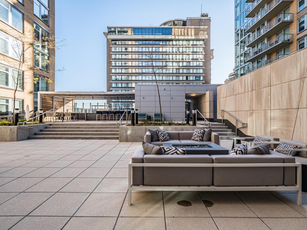 Global Luxury Suites Crystal City Arlington Exteriör bild